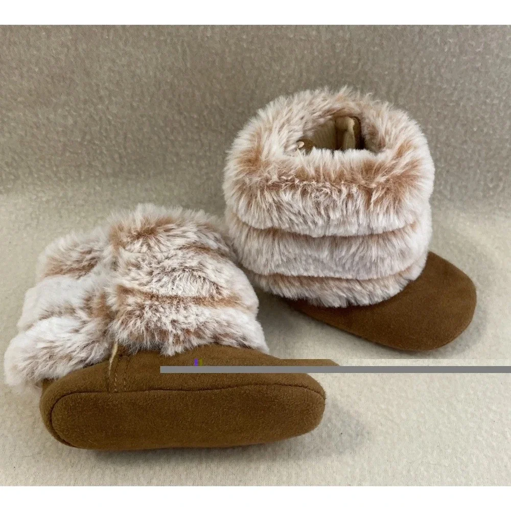 Stepping Stones Brown Baby Faux Fur Boots moccasins Faux Suede Infants 3-6 Mo